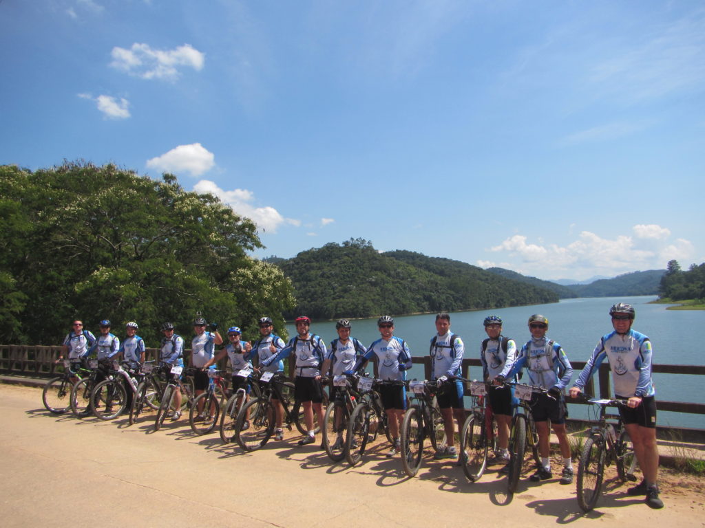 Em Nazaré Paulista, integrantes do Briosa Bikers realizaram em 16-12-2017 a volta na Represa do Rio Atibainha, São Paulo-SP. O pedal foi alusivo ao Dia do Marinheiro, comemorado em 13 de Dezembro.
